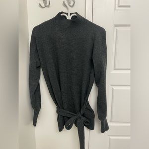 Club Monaco cashmere sweater with front bowtie size small